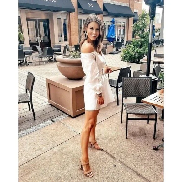 superdown Leia Off Shoulder Dress in White XS - Picture 4 of 11